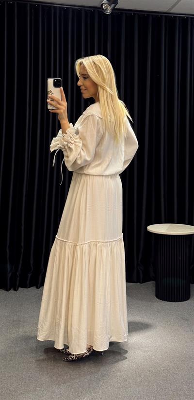 FIRFIRLI TASARIM MAXİ ELBİSE  BEJ