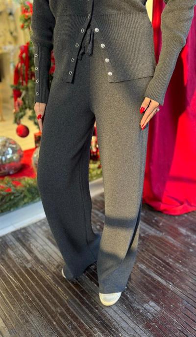 GRİ ÇITÇIT DETAYLI ÇELİK TRİKO TAKIM