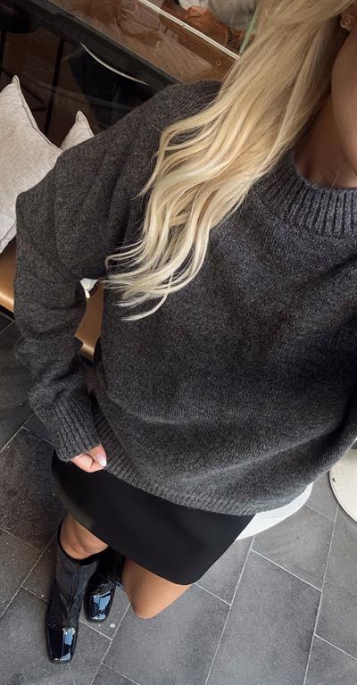 GRİ DEKORATİF YAKA TRİKO KAZAK