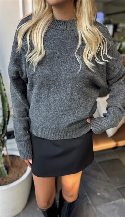 GRİ DEKORATİF YAKA TRİKO KAZAK