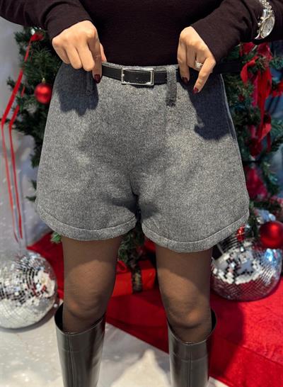 GRİ KEMERLİ KAŞE ŞORT