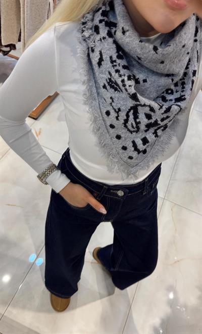 GRİ KÜÇÜK BOY DESENLİ TRİKO ŞAL