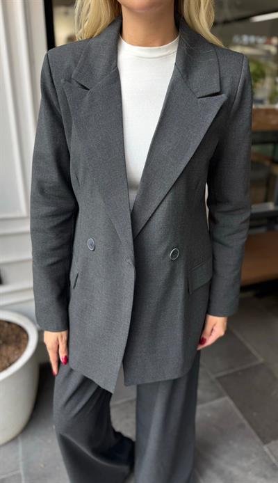 GRİ ORJ MARKA MASSİ VATKALI İÇİ ÇİZGİLİ BLAZER