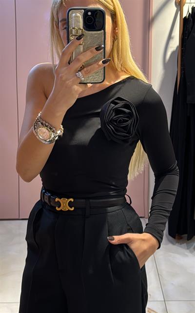 GÜL BLUZ SİYAH