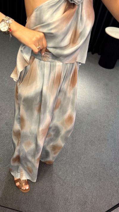 GÜL DETAYLI TAKIM MİX