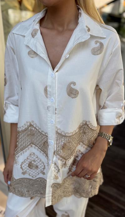 GÜPÜR VE NAKIŞ DETAYLI GÖMLEK PANTOLON TAKIM BEYAZ