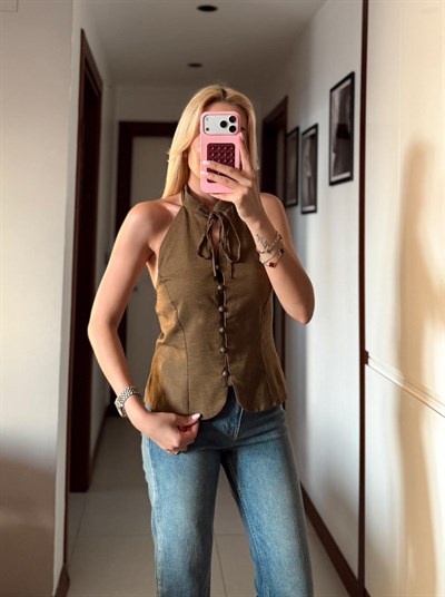 HAKİ KETEN HALTER DÜĞMELİ BLUZ