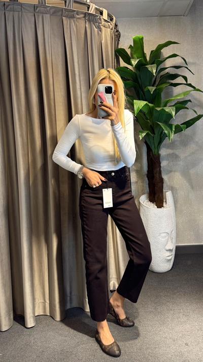 JENNY BOYFİT JEAN KESİK PAÇA ACI KAHVE