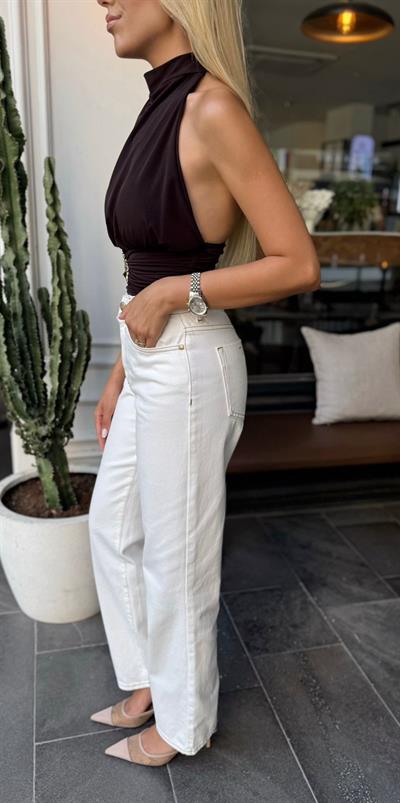 KAHVE DİKİŞLİ STRAİGHT JEAN BEYAZ