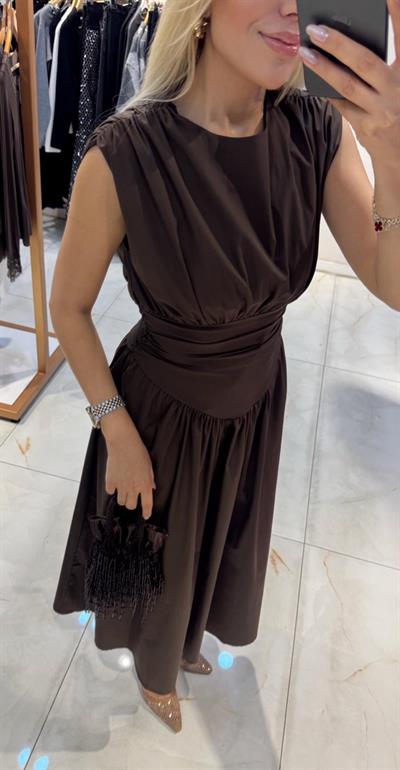 KAHVE DRAPELİ BEL DETAYLI ELBİSE