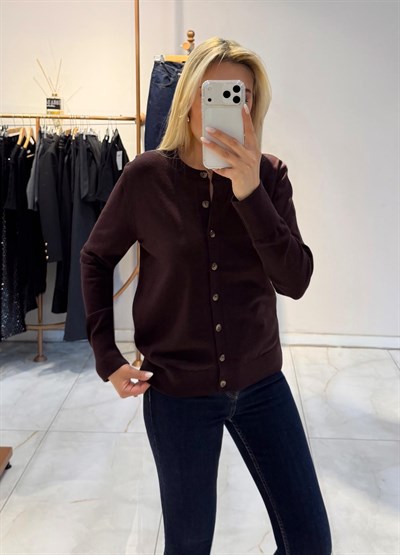 KAHVE DÜĞMELİ BİSİKLET YAKA HIRKA