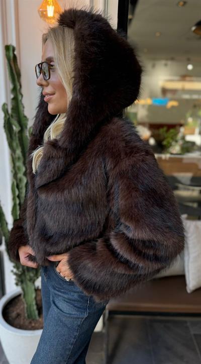 KAHVE MARKA MODEL KAPŞONLU KÜRK