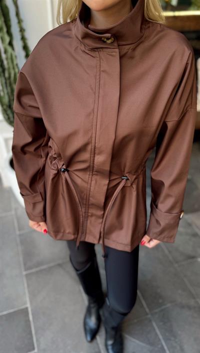 KAHVE ORJ MARKA MASSİ BELİ BÜZDÜRMELİ YAĞMURLUK