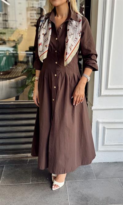 KAHVE PENSLİ ÖNÜ GOLD DÜĞMELİ MİDİ BOY GÖMLEK ELBİSE