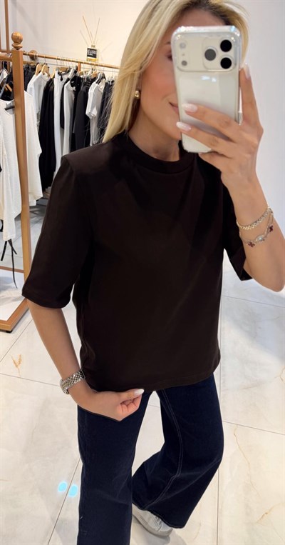 KAHVE VATKALI BASİC T-SHİRT