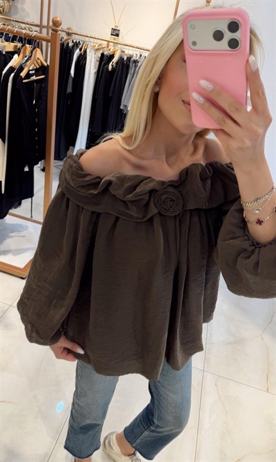 KAHVE YAKASI GÜL DETAYLI BALON BLUZ