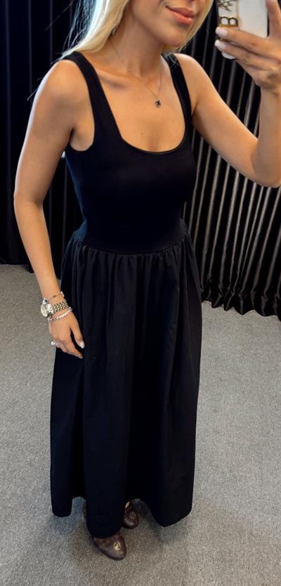 KARE YAKA BALON ELBİSE SİYAH