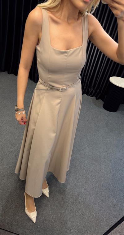 KARE YAKA KEMERLİ ELBİSE BEJ