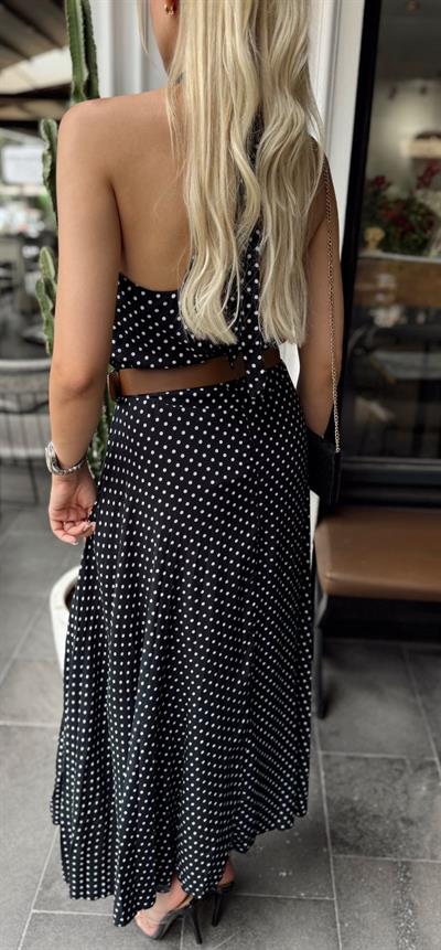 KEMERLİ PUANTİYELİ ELBİSE SİYAH