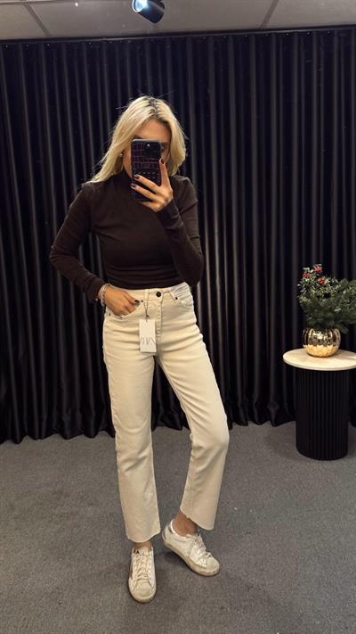 KESİK PAÇA BOY FİT JEAN BEJ