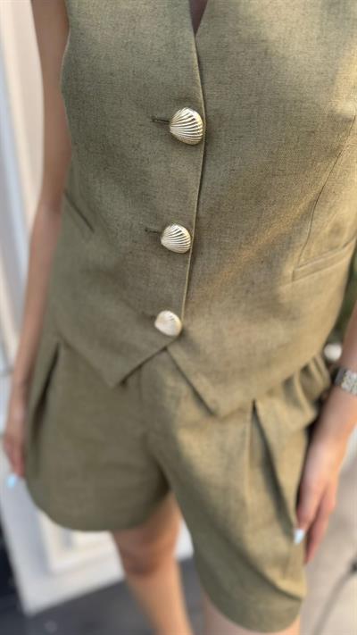 KETEN TASARIM DÜĞMELİ KEMERLİ ŞORT YELEK TAKIM HAKİ