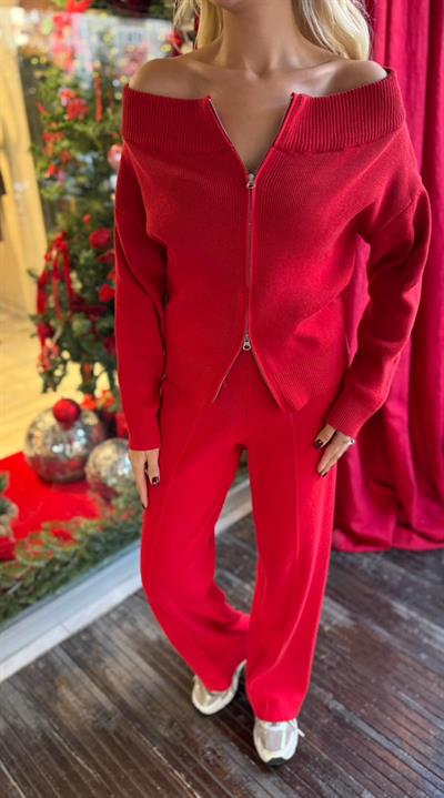 KIRMIZI MADONNA YAKA ÇİFT FERMUARLI TRİKO TAKIM