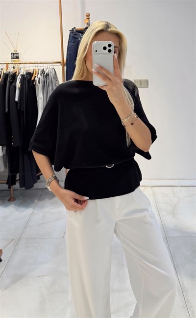 KISA KOLLU KEMERLİ BELDEN OTURMALI TRİKO