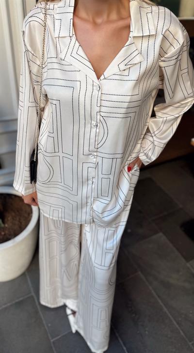 KREM GEOMETRİK DESEN GÖMLEK PANTOLON TAKIM