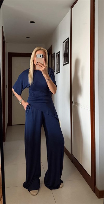 LACİVERT RİBANA YANI BÜZGÜLÜ TSHİRT BELİ LASTİKLİ PANTOLON TAKIM