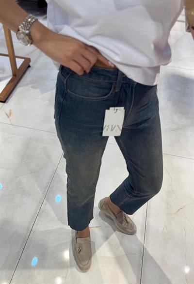 LİGHT BLUE BOYFİT KESİK PAÇA JEAN