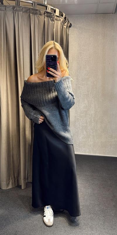 MADONNA YAKA ANTRASİT KAZAK ANTRASİT