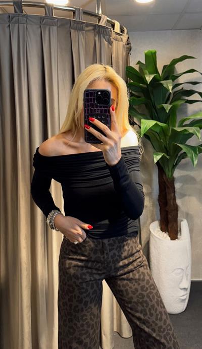 MADONNA YAKA BLUZ SİYAH