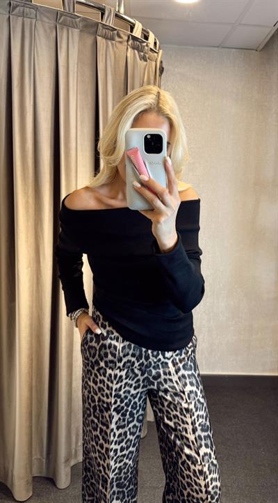 MADONNA YAKA TRİKO SİYAH