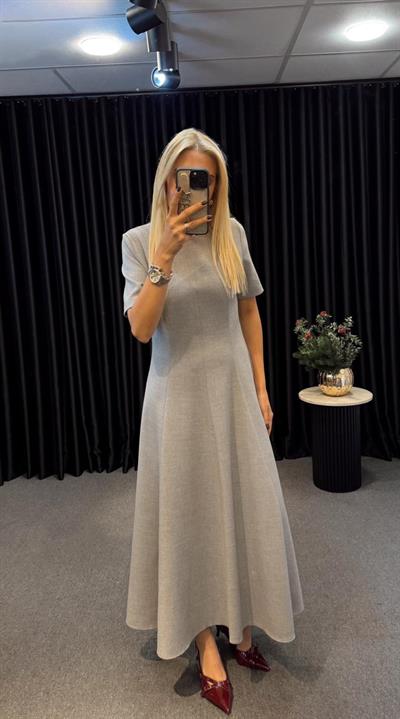 MARKA MODEL BELDEN OTURMALI ÇAN ELBİSE GRİ