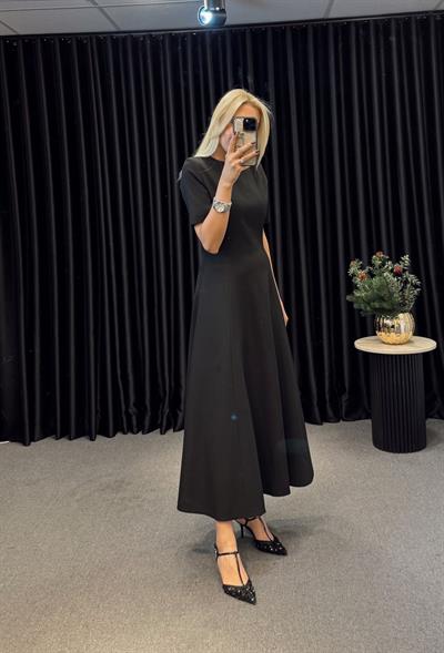 MARKA MODEL BELDEN OTURMALI ÇAN ELBİSE SİYAH