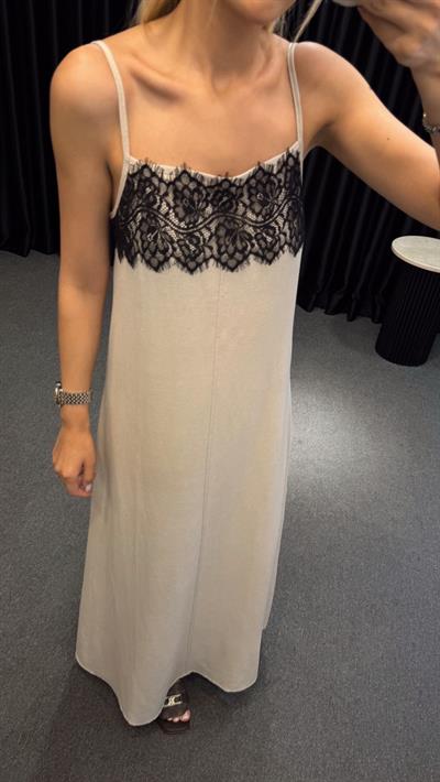 MARKA MODEL KETEN DANTEL DETAY ELBİSE BEJ