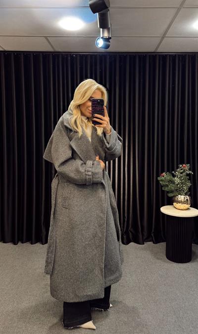 MARKA MODEL KOL DETAYLI KAŞE KABAN GRİ
