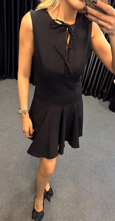 MARKA MODEL ZR FİYONK DETAYLI KLOŞ ELBİSE SİYAH