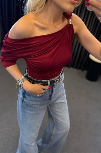 MARKA MODEL ZR TEK OMUZ TOKALI BLUZ BORDO