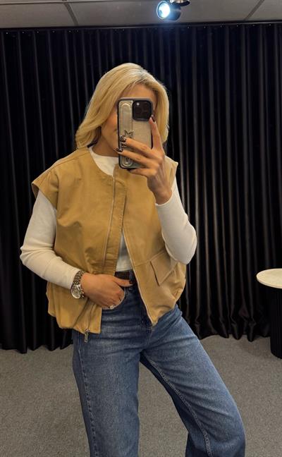 MUADİL CEPLİ FERMUARLI BOMBER YELEK BEJ