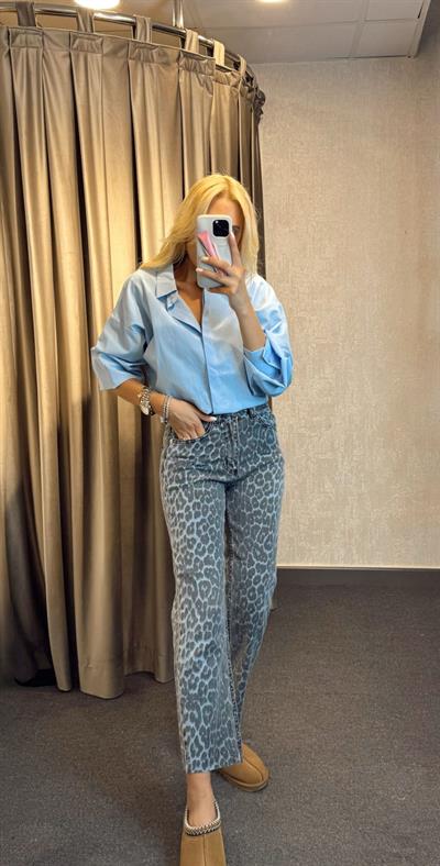 ORJ MARKA ETİKETLİ KARTLI LEOPAR BOYFİT JEAN MAVİ