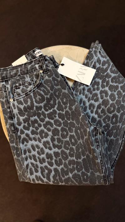 ORJ MARKA ETİKETLİ KARTLI LEOPAR BOYFİT JEAN MAVİ