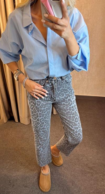 ORJ MARKA ETİKETLİ KARTLI LEOPAR BOYFİT JEAN MAVİ