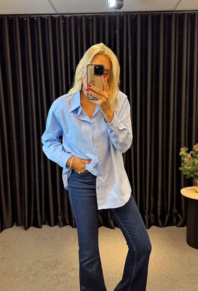 ORJ MARKA ETİKETLİ MASSİ VATKALI GÖMLEK MAVİ