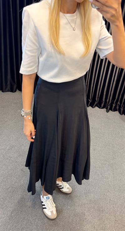 ORJ MARKA MASSİ ASİMETRİK TENSEL KUMAŞ ETEK SİYAH