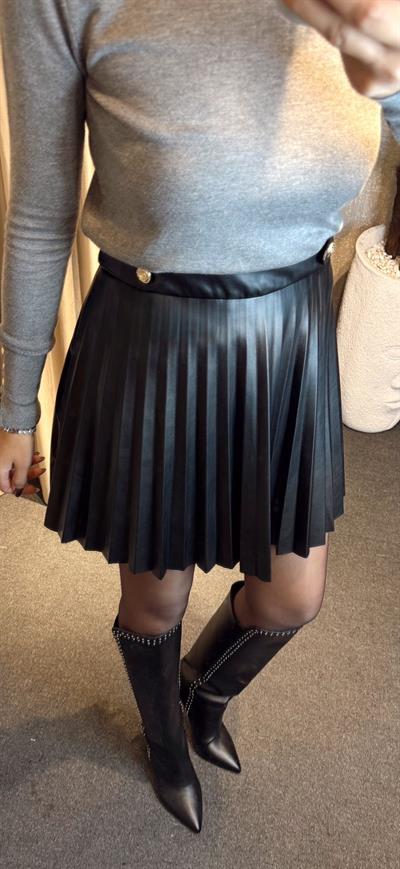 ORJ MARKA ZR SUNİ DERİ PİLİSELİ MİNİ ŞORT ETEK SİYAH