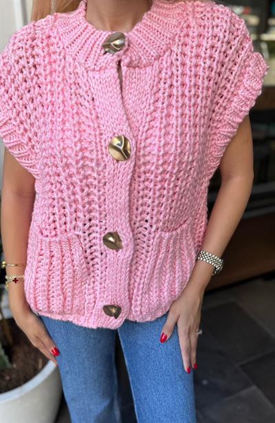 PEMBE BİSİKLET YAKA YUMUŞAK DOKULU CEPLİ DÜĞMELİ TRİKO YELEK
