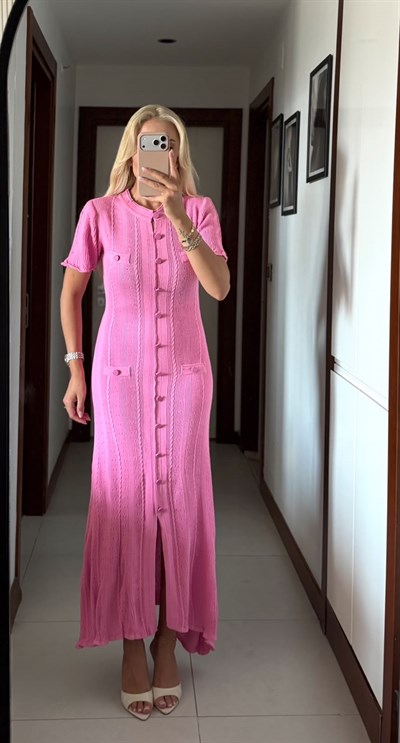 PEMBE DÜĞMELİ MAXİ TRİKO ELBİSE