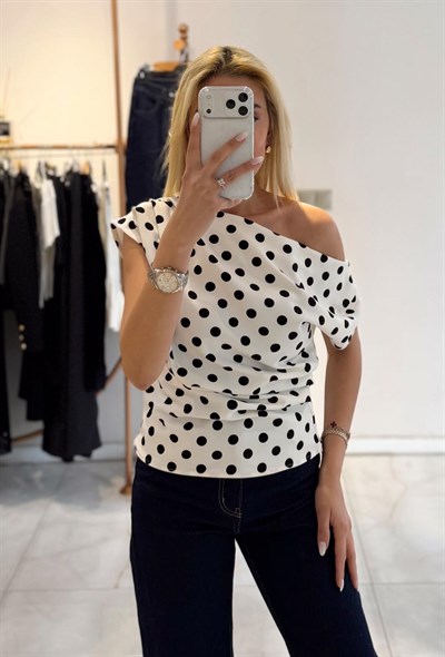 PUANTİYELİ DRAPELİ BLUZ