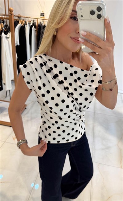 PUANTİYELİ DRAPELİ BLUZ